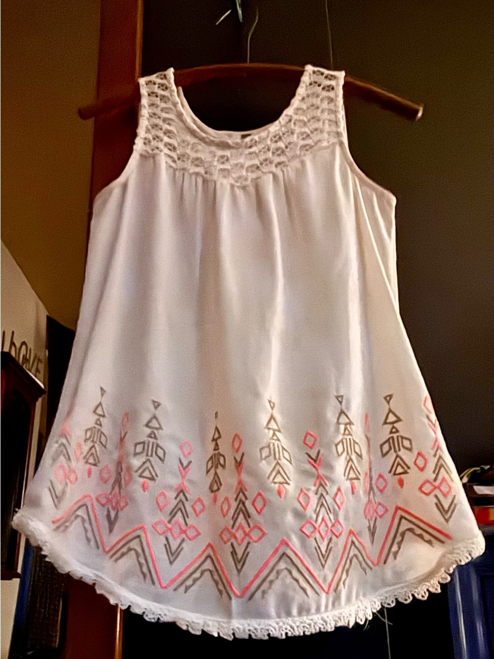 Vanity White Lace and Embroidery Sleeveless Top with Neutral Trim